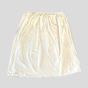 Vintage silky and comfy white  bottom underdress slip Sz XL